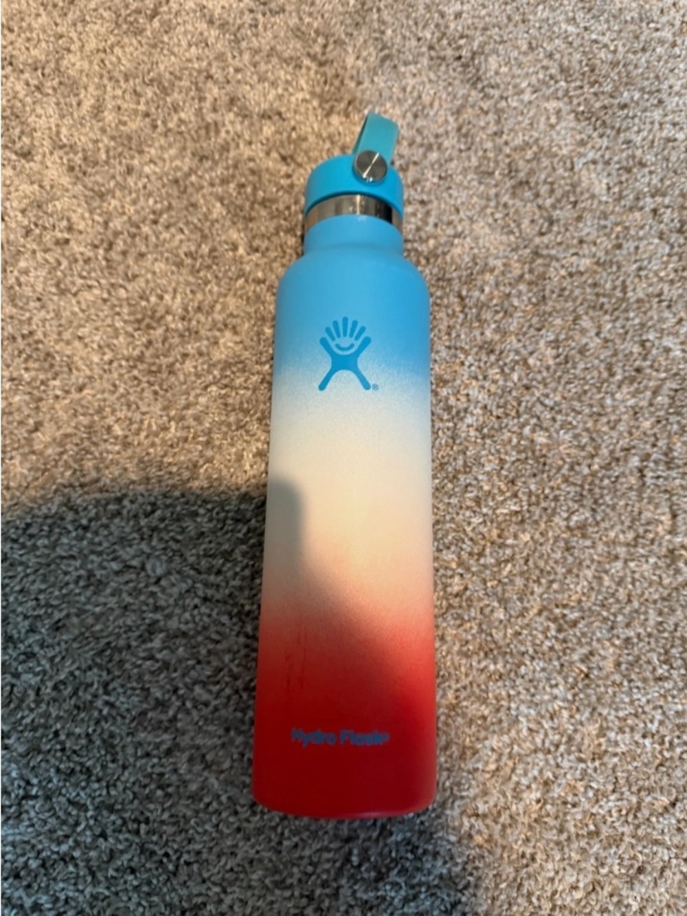 Hydro Flask Ombre Bottle in Blue, White & Red